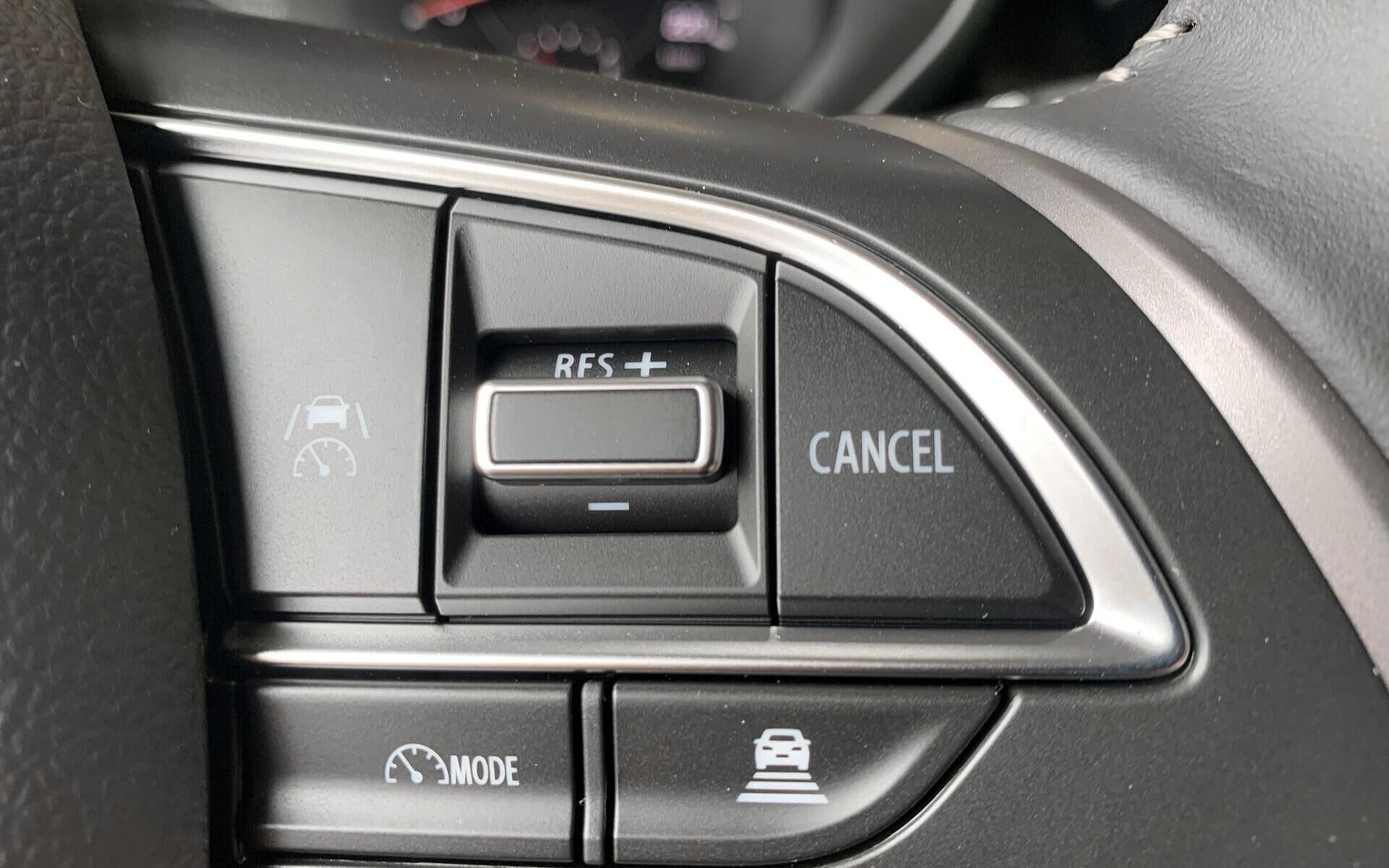 Rød Suzuki Swift fra 2025