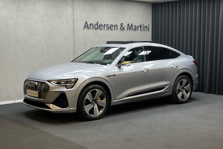 undefined Audi e-tron fra 2021 set udefra