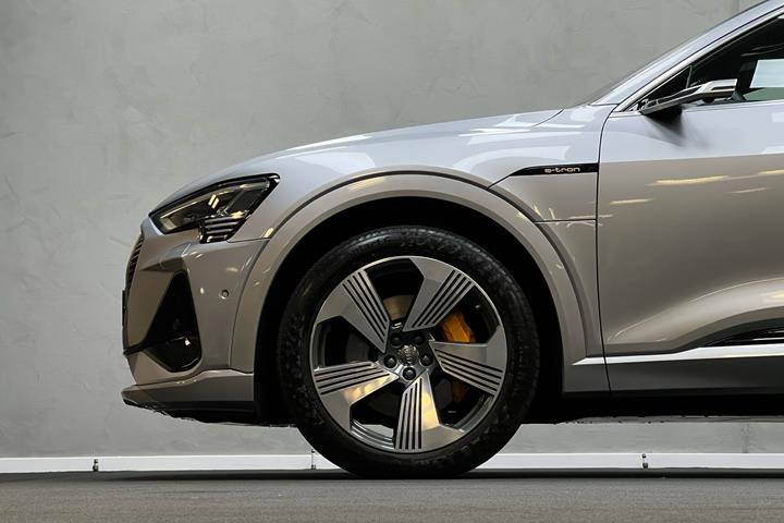 undefined Audi e-tron fra 2021
