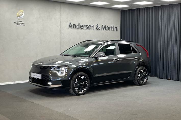 Grå Kia Niro EV fra 2023 set udefra