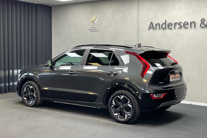 Grå Kia Niro EV fra 2023