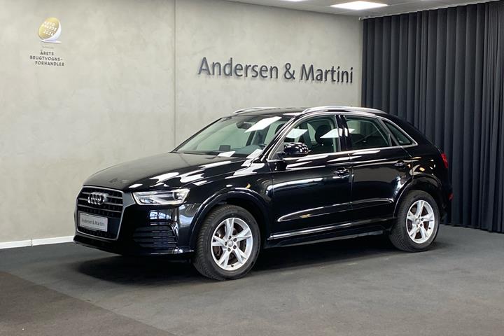 Sort Audi Q3 fra 2018 set udefra