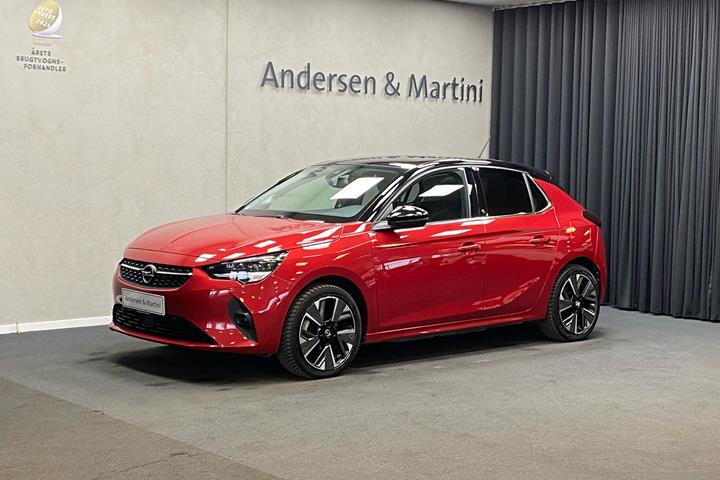 Rød Opel Corsa-e fra 2021 set udefra