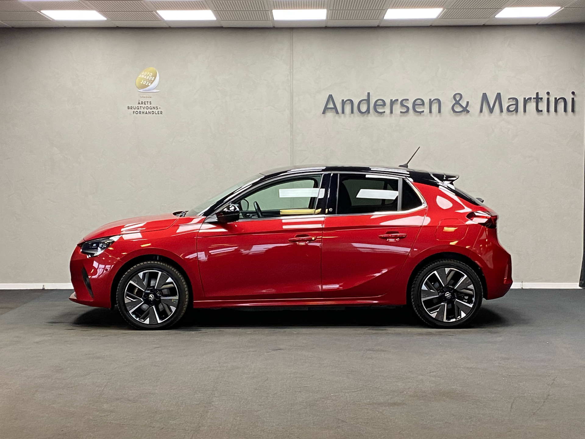 Rød Opel Corsa-e fra 2021