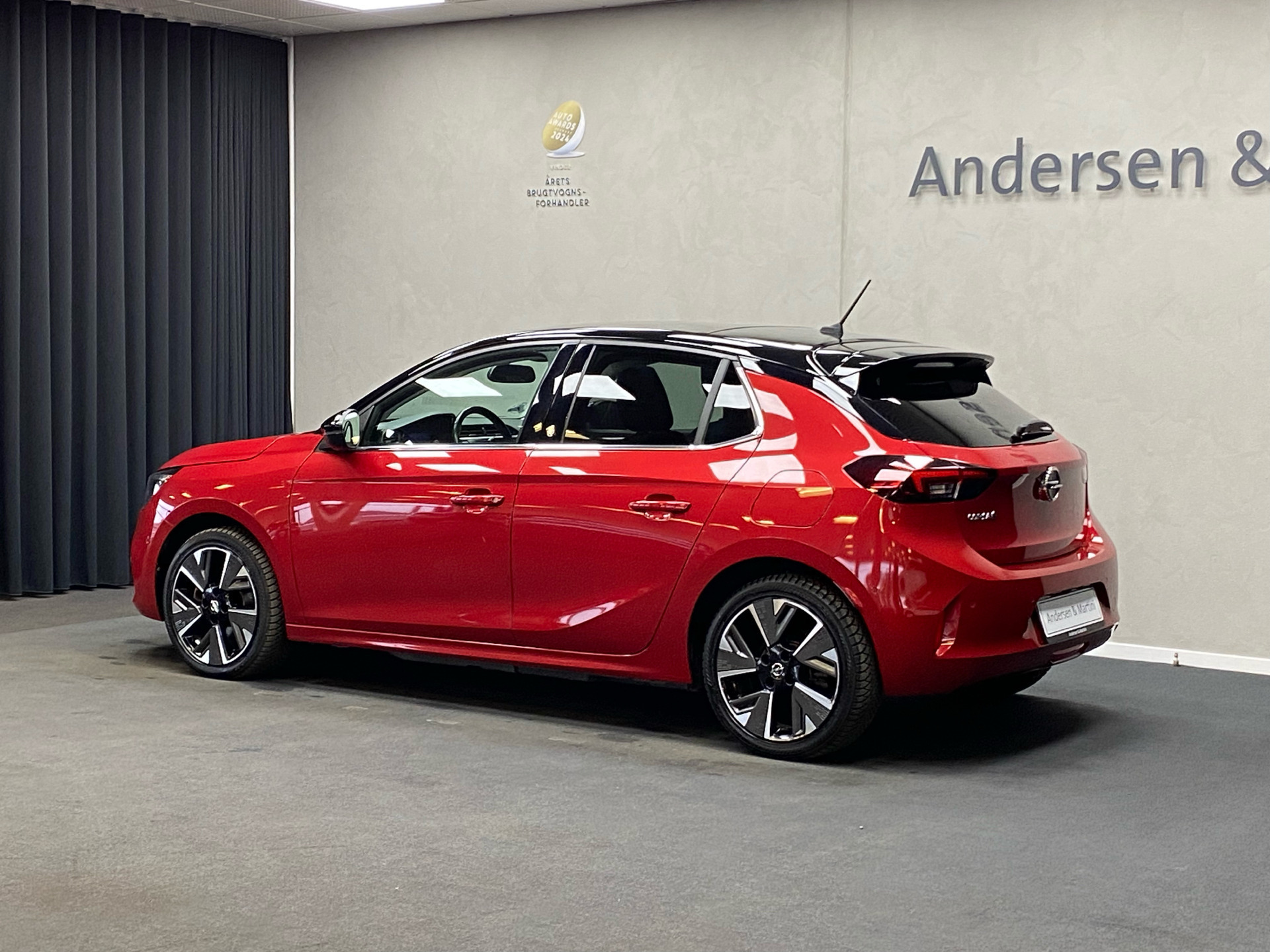 Rød Opel Corsa-e fra 2021