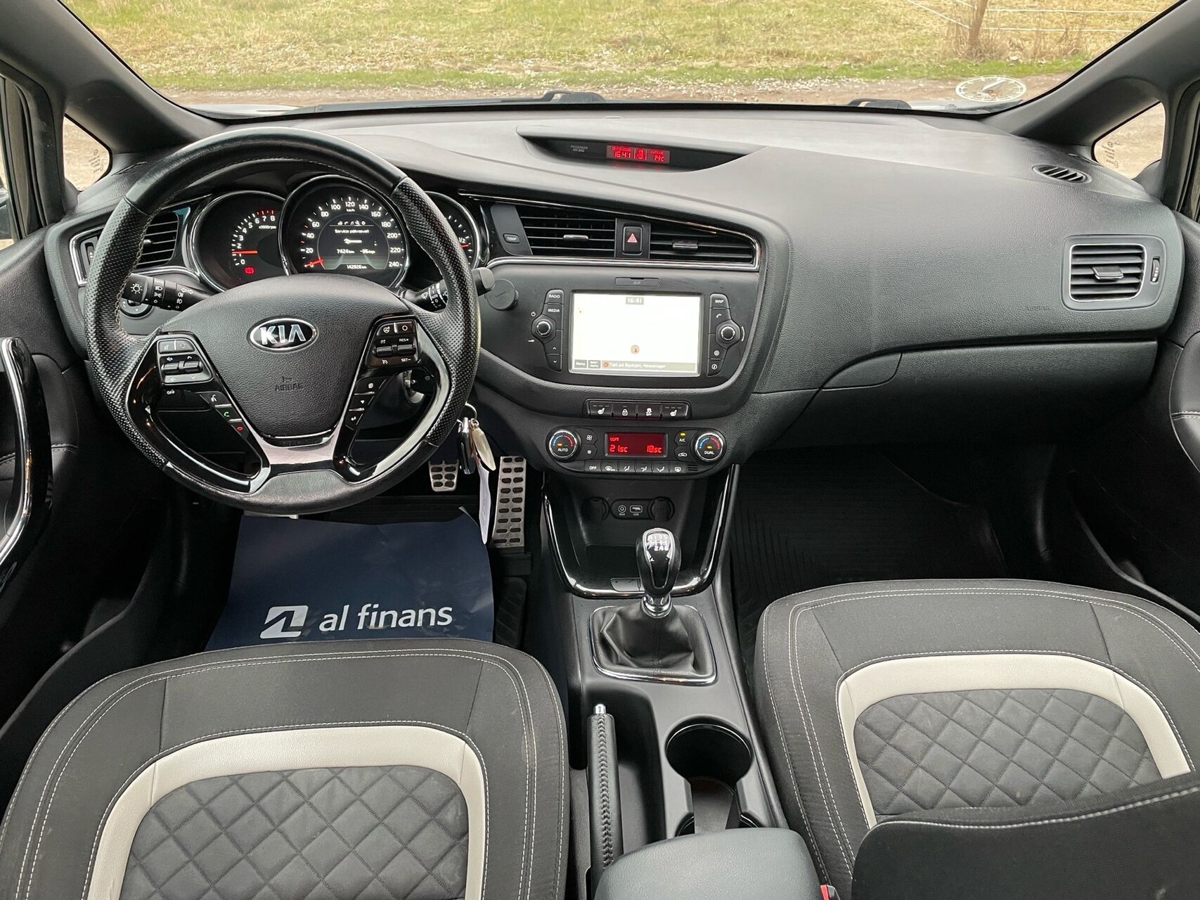 Sort Kia Ceed fra 2018
