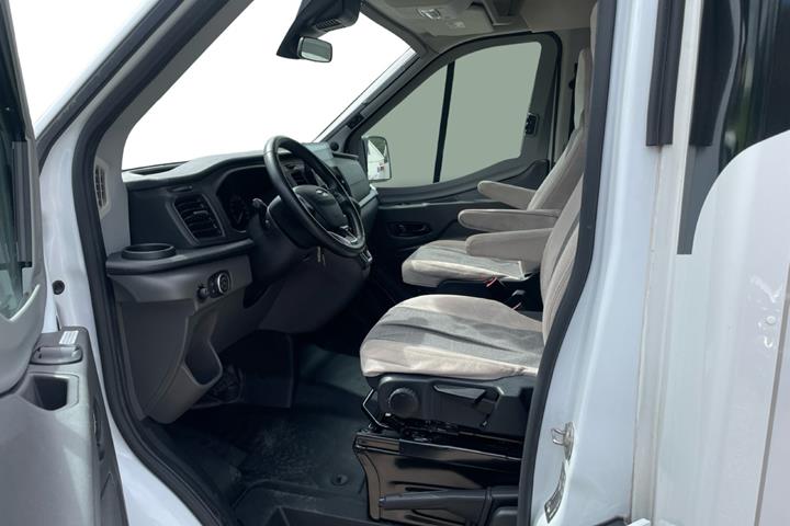 Hvid Chausson Titanium 627 GA fra 2022 set indefra