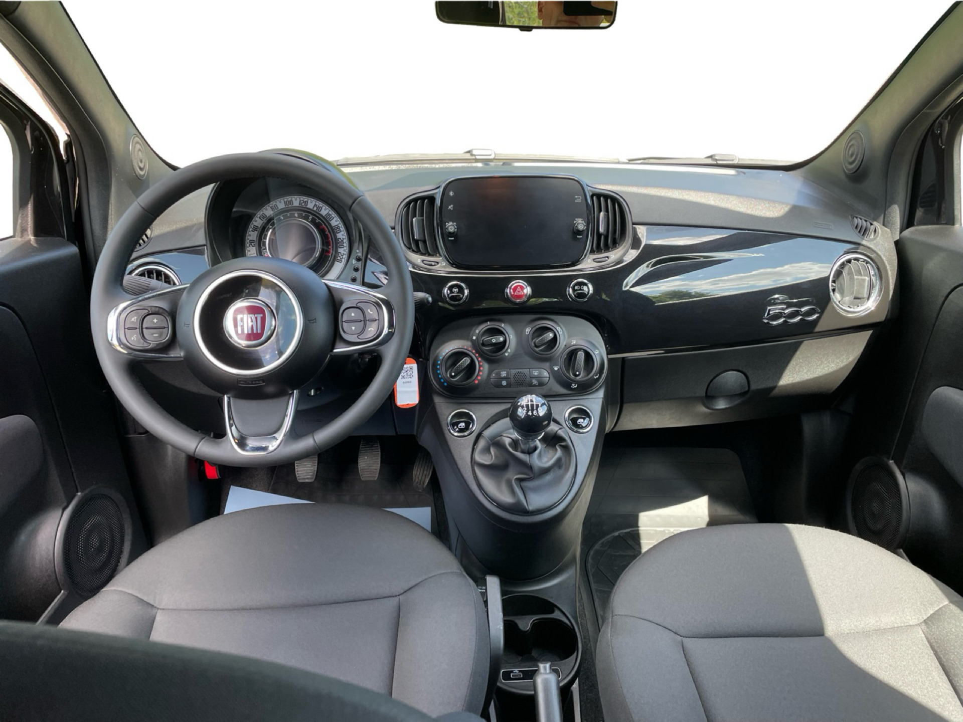 Sort Fiat 500 fra 2023