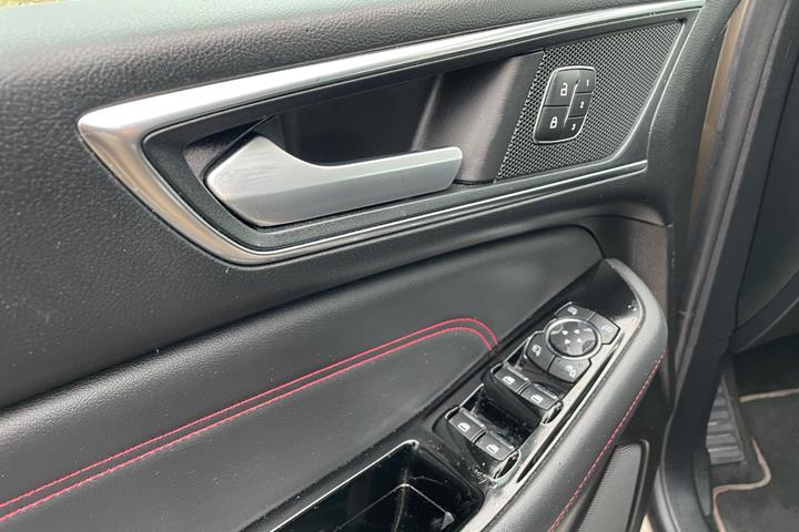 Bronze Ford S-MAX fra 2019
