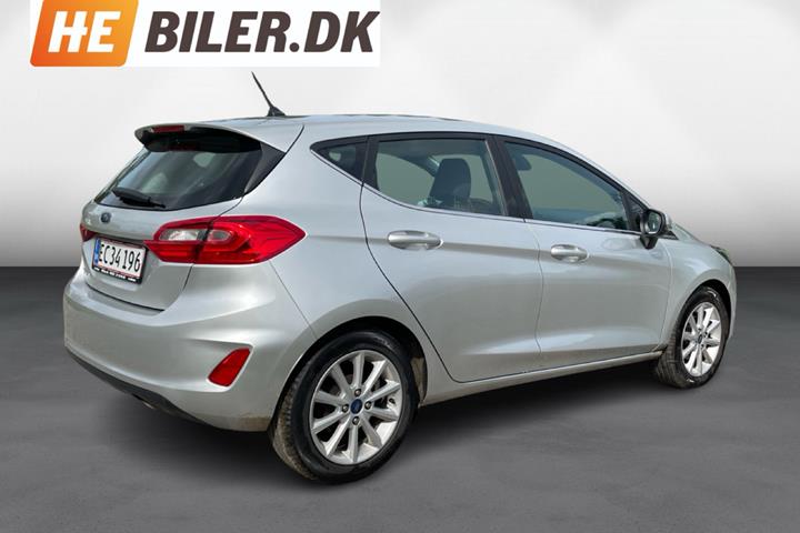 Sølv Ford Fiesta fra 2019