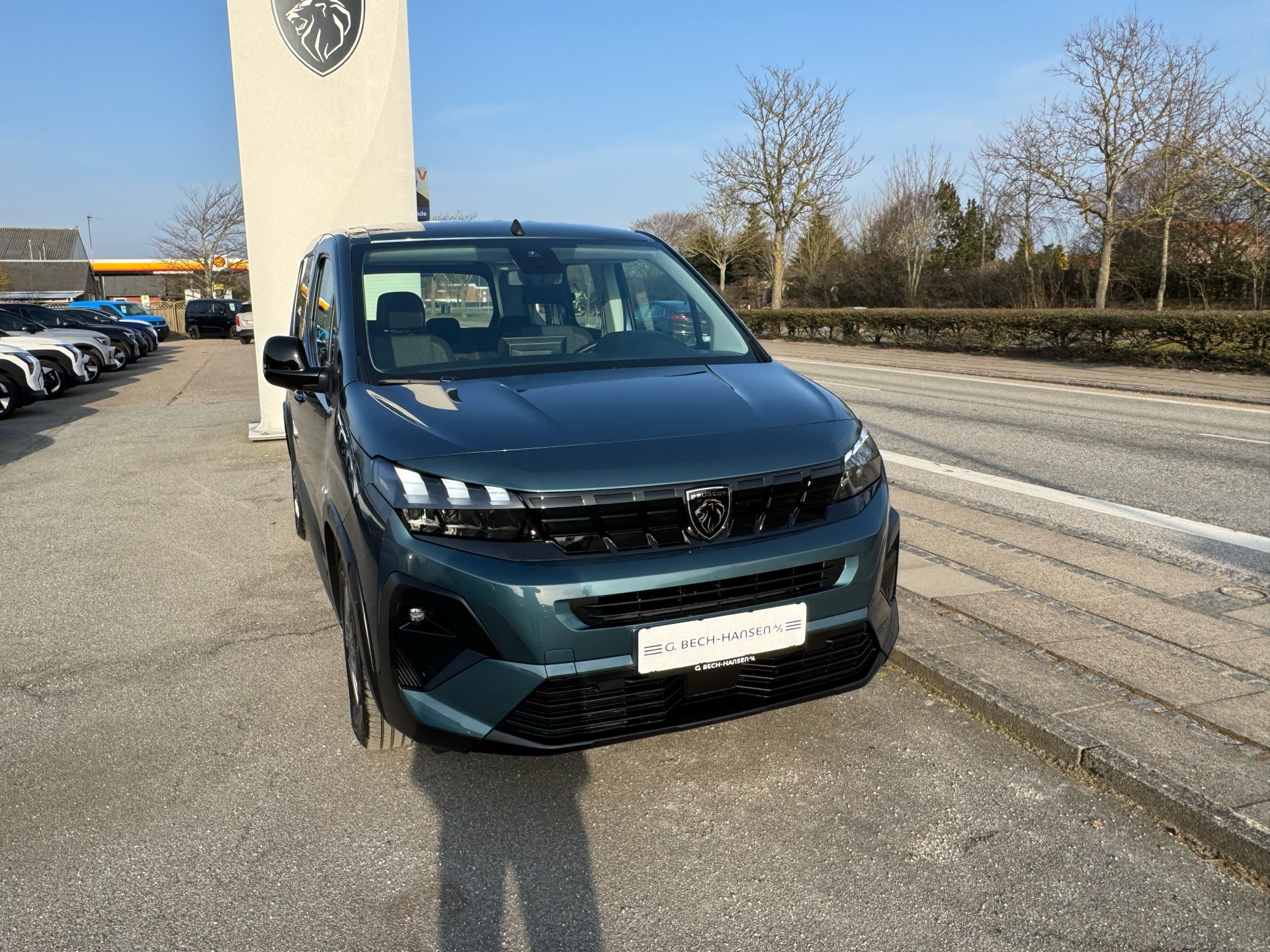Blå Peugeot e-Rifter fra 2025