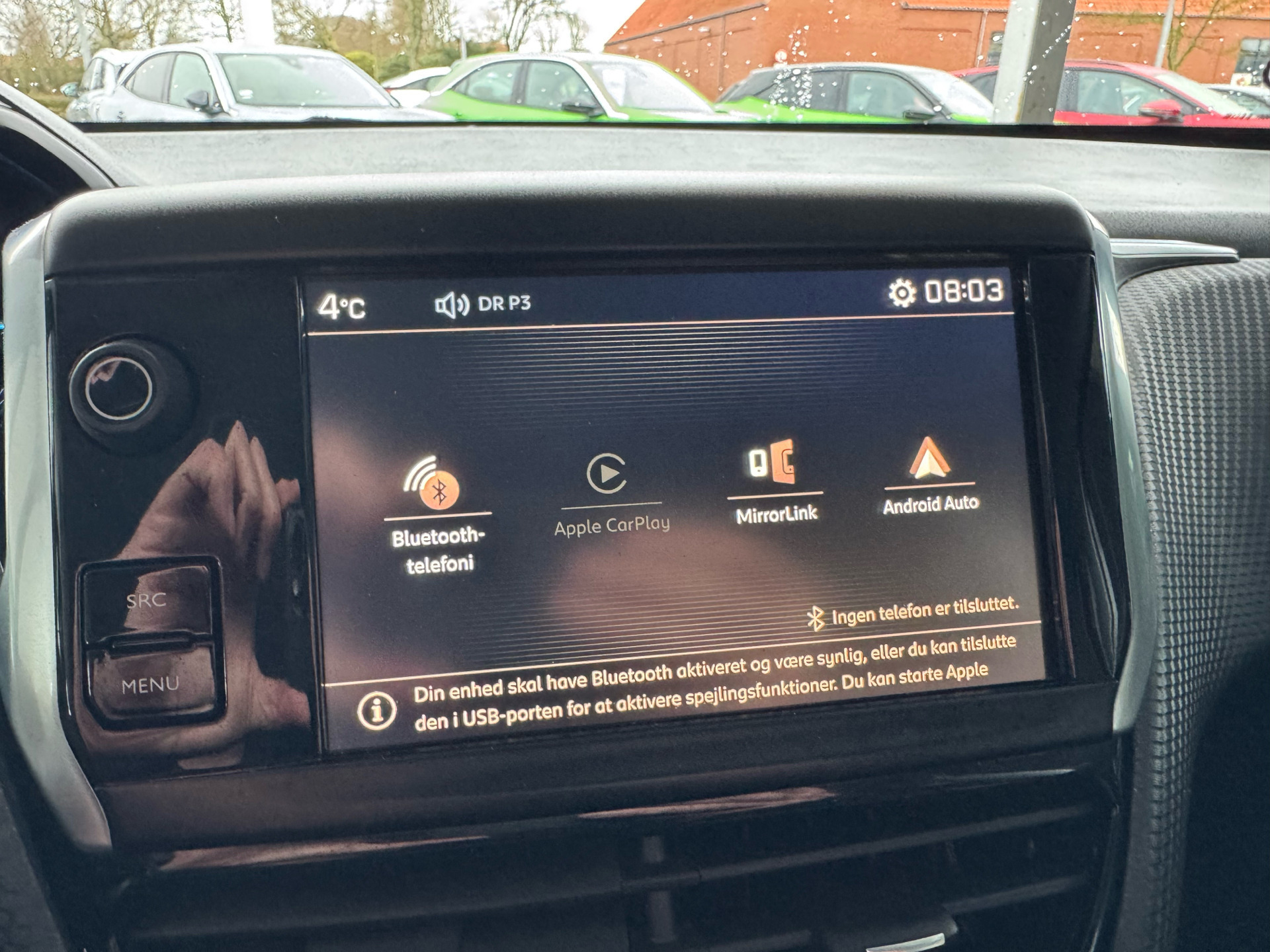 Grå Peugeot 2008 fra 2018