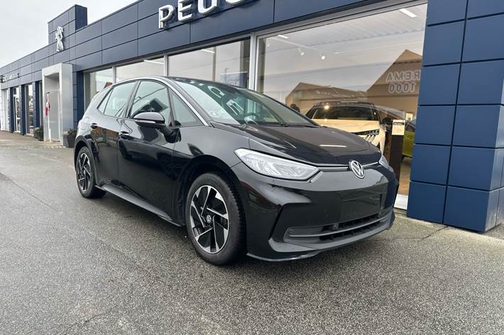 Sort VW ID.3 fra 2023 set udefra