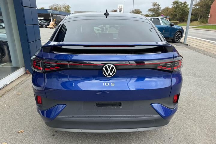 Blå VW ID.5 fra 2025