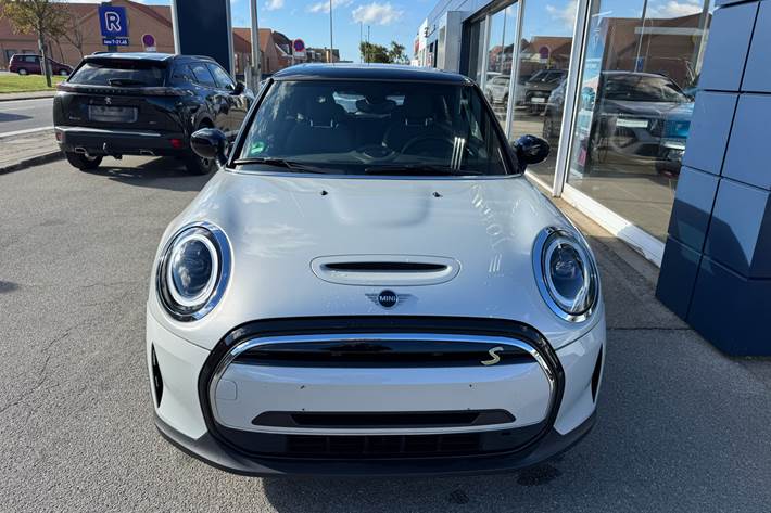 Grå Mini Cooper fra 2021