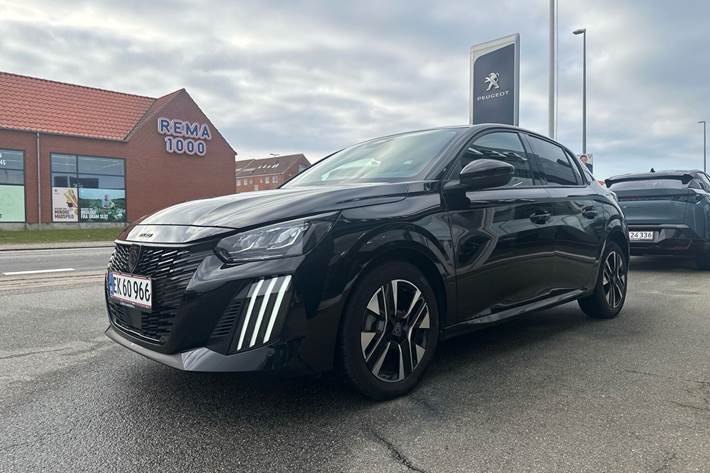 Sort Peugeot 208 fra 2025
