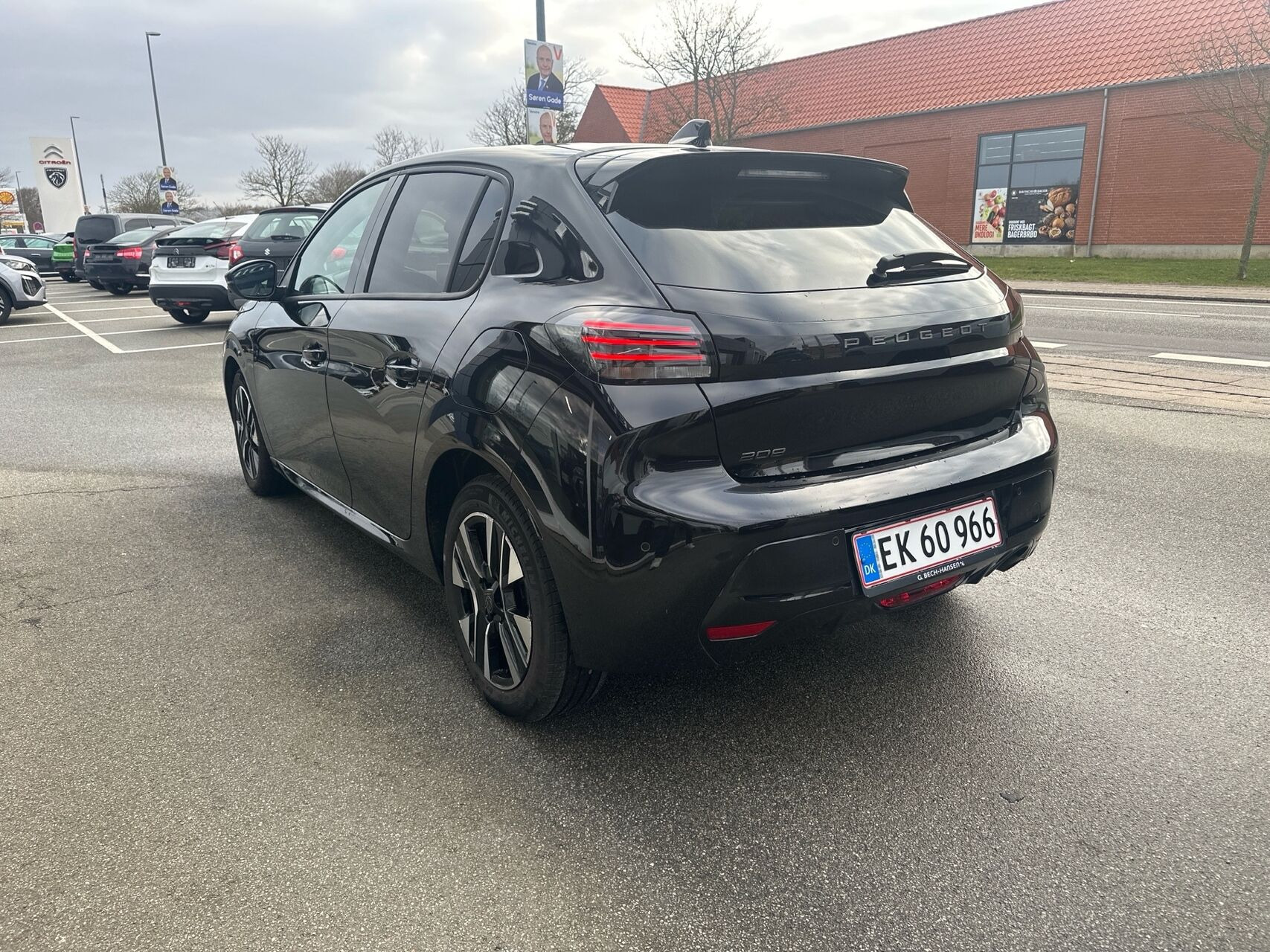 Sort Peugeot 208 fra 2025