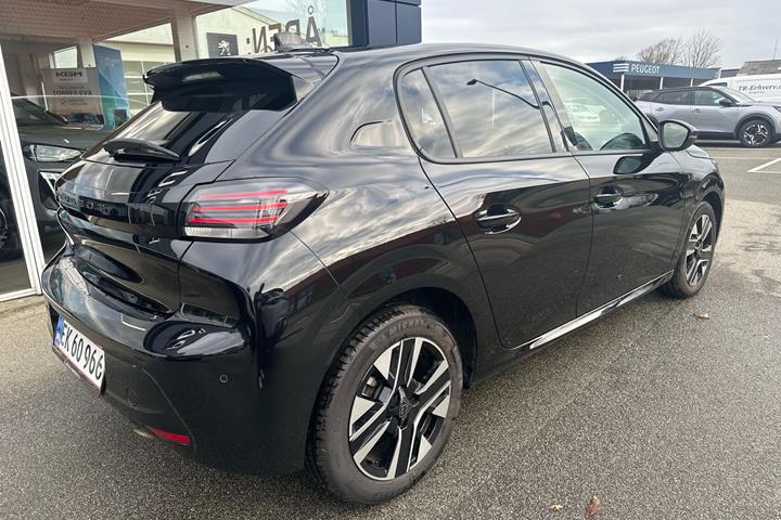 Sort Peugeot 208 fra 2025