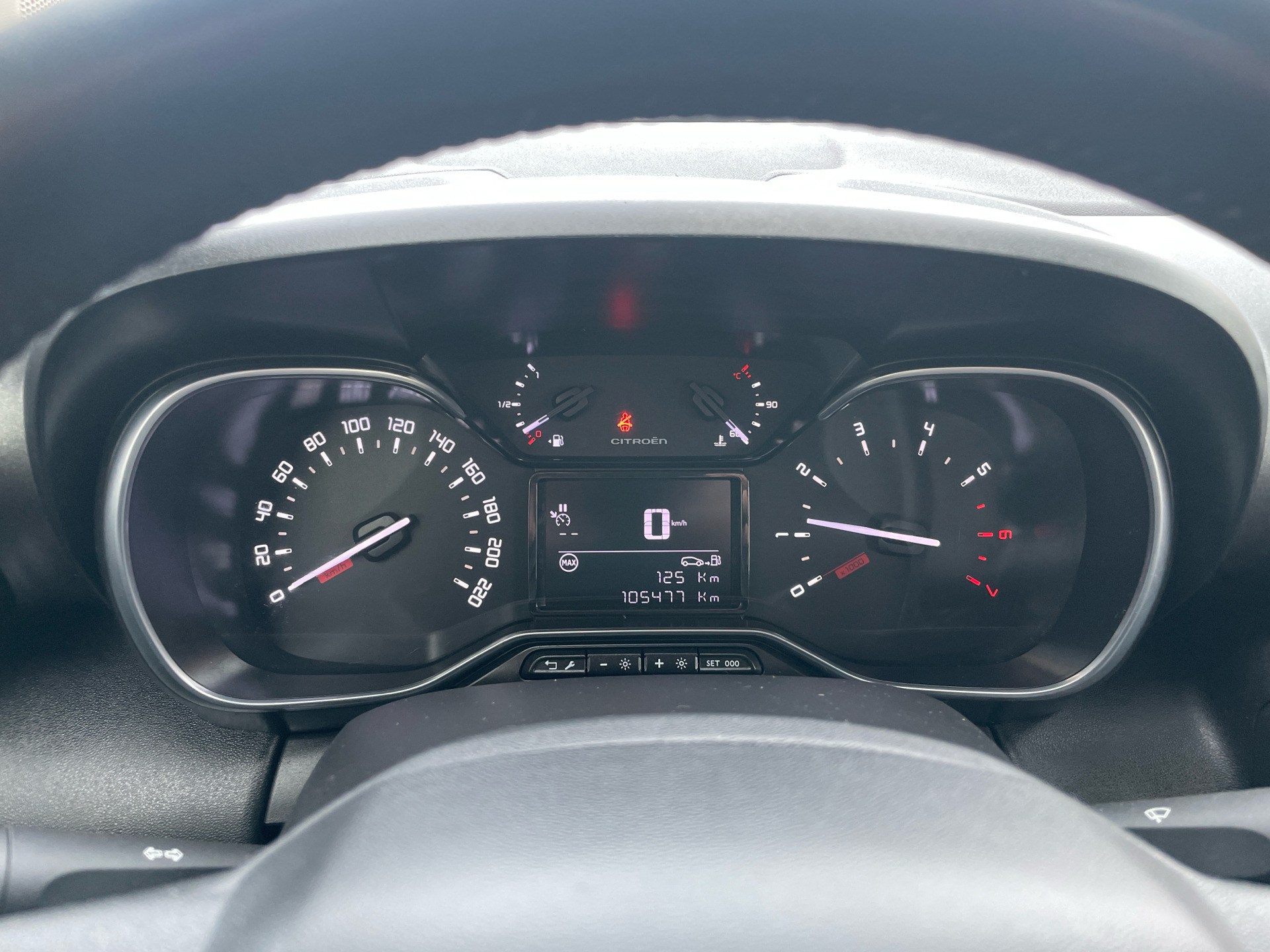Grå Citroën C3 Aircross fra 2020