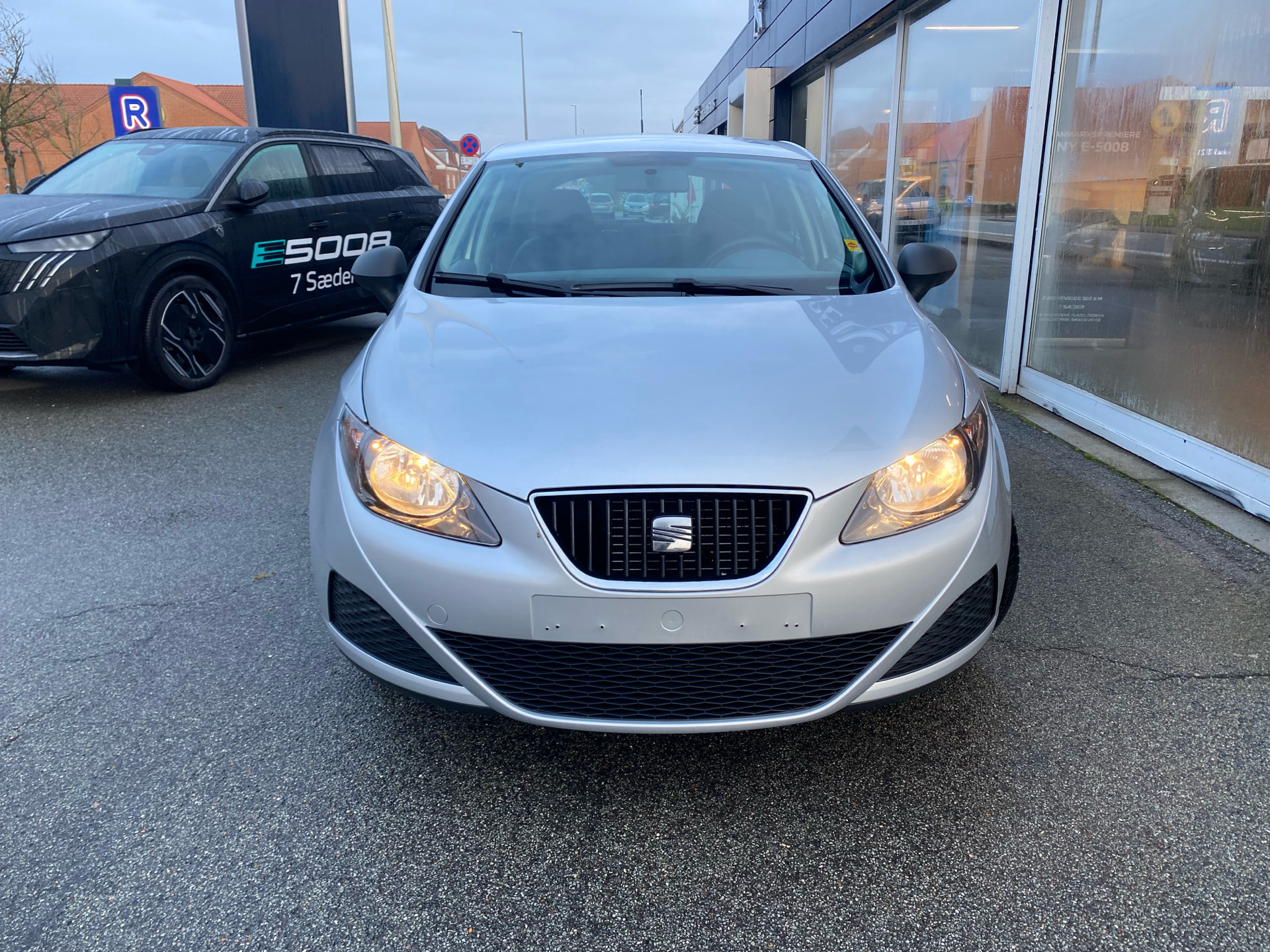 Sølv Seat Ibiza fra 2011