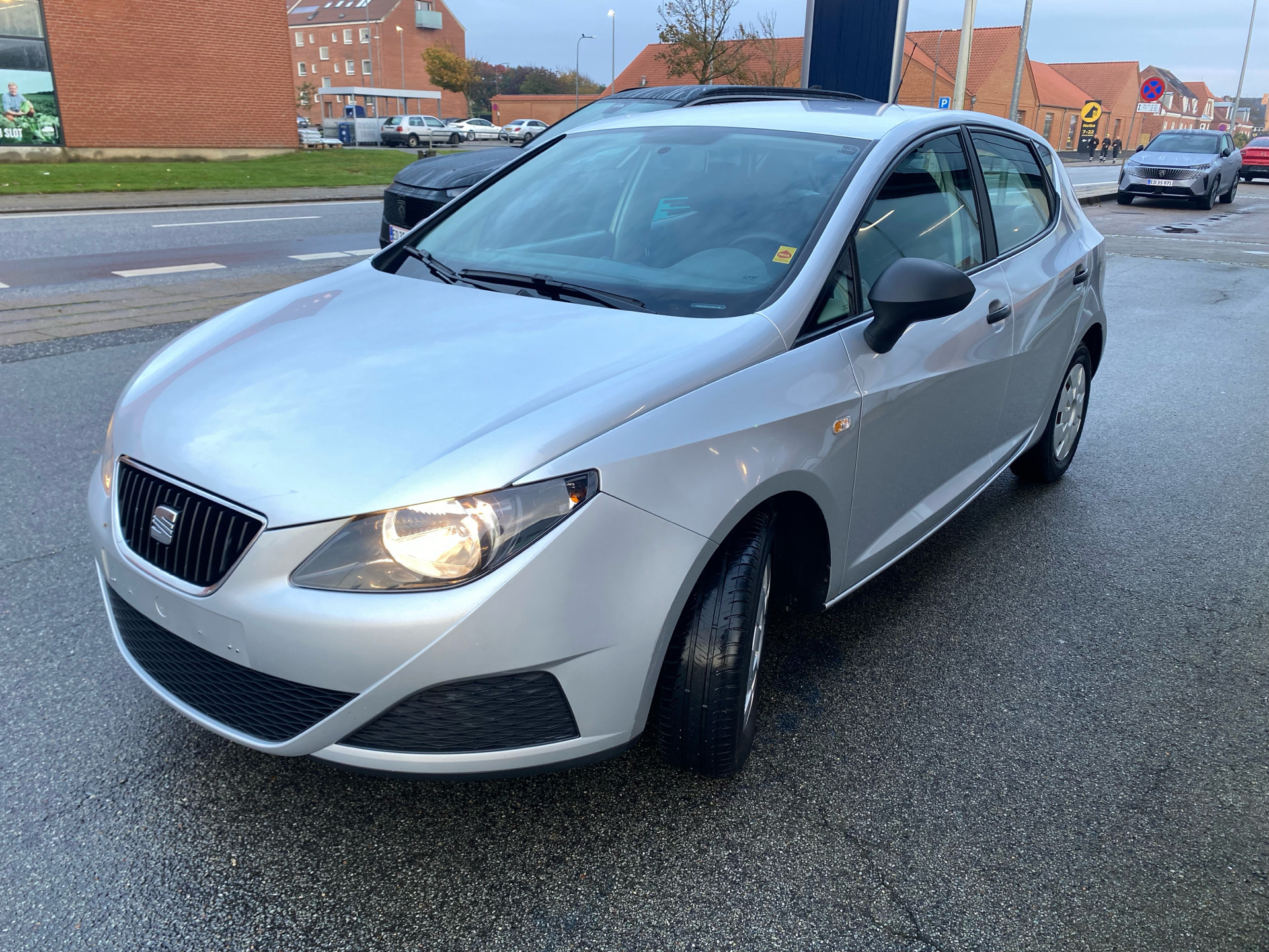 Sølv Seat Ibiza fra 2011