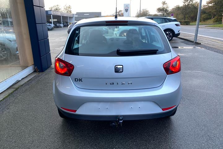 Sølv Seat Ibiza fra 2011
