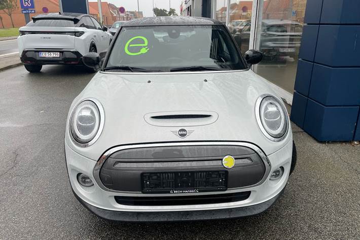 Hvid Mini Cooper fra 2020