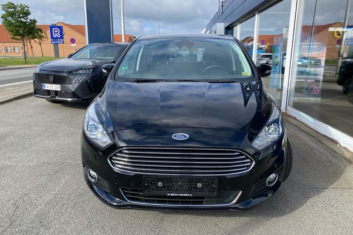 Sort Ford S-MAX fra 2016