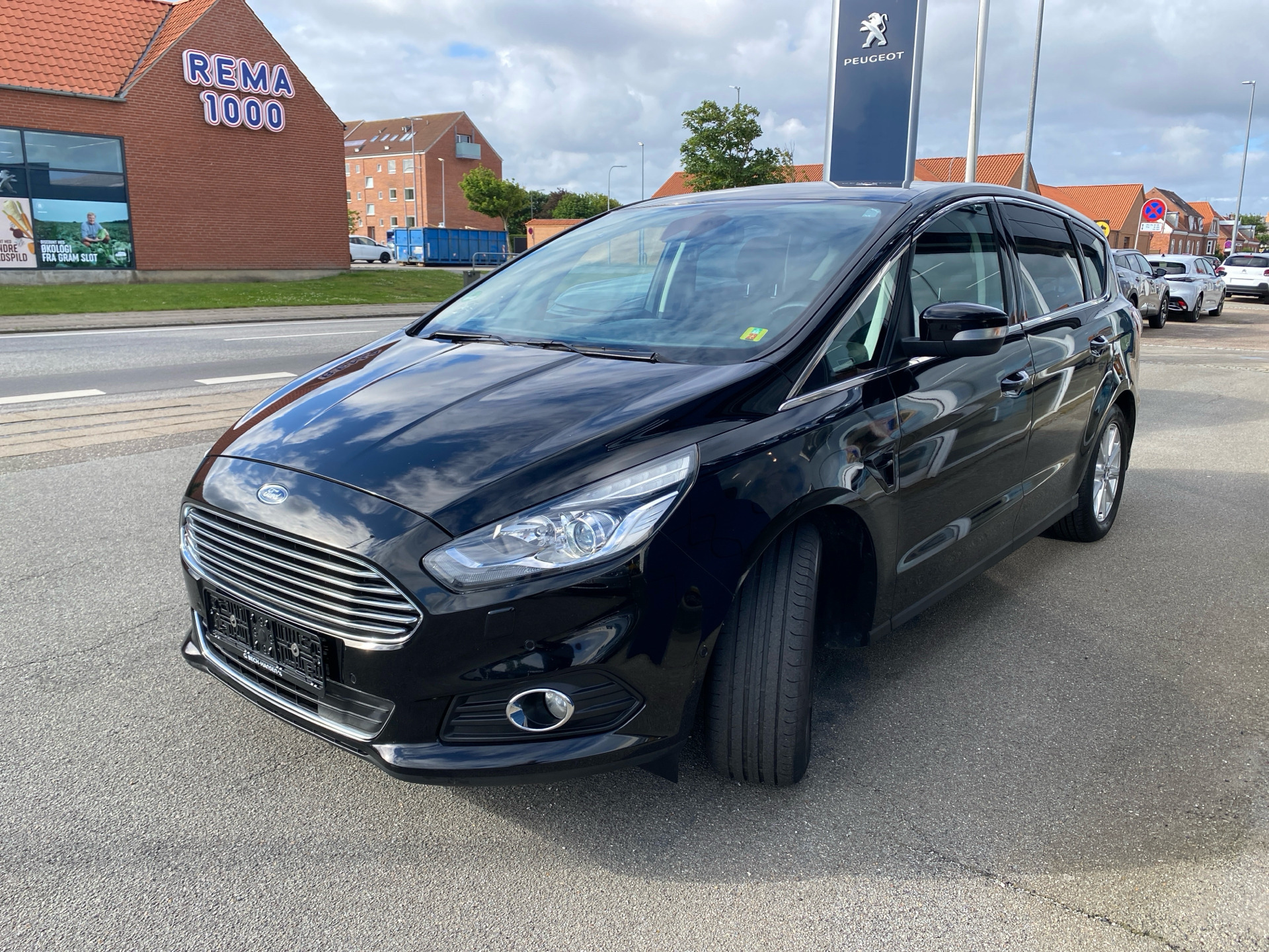 Sort Ford S-MAX fra 2016
