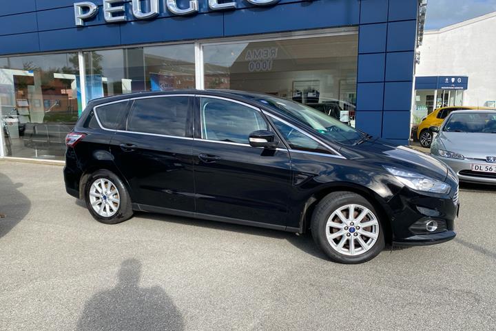Sort Ford S-MAX fra 2016
