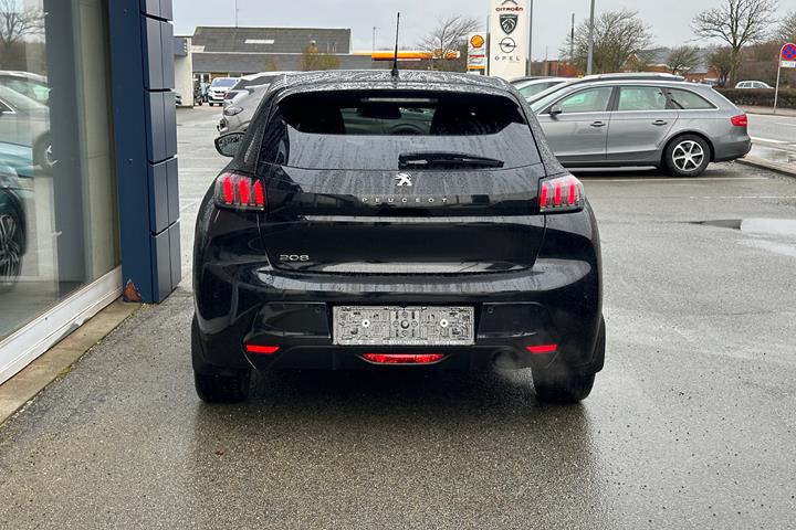 Sort Peugeot 208 fra 2020