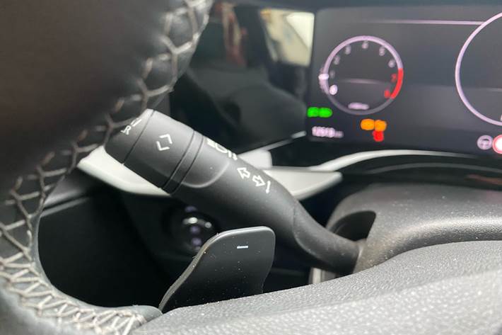 Hvid Opel Mokka fra 2023