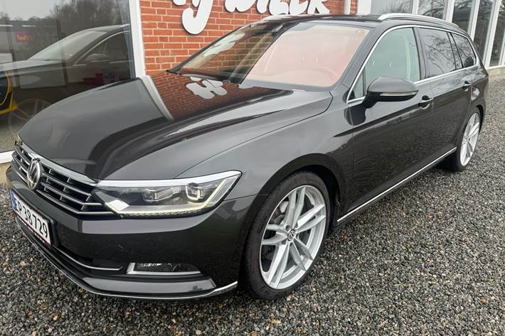 Grå VW Passat fra 2017