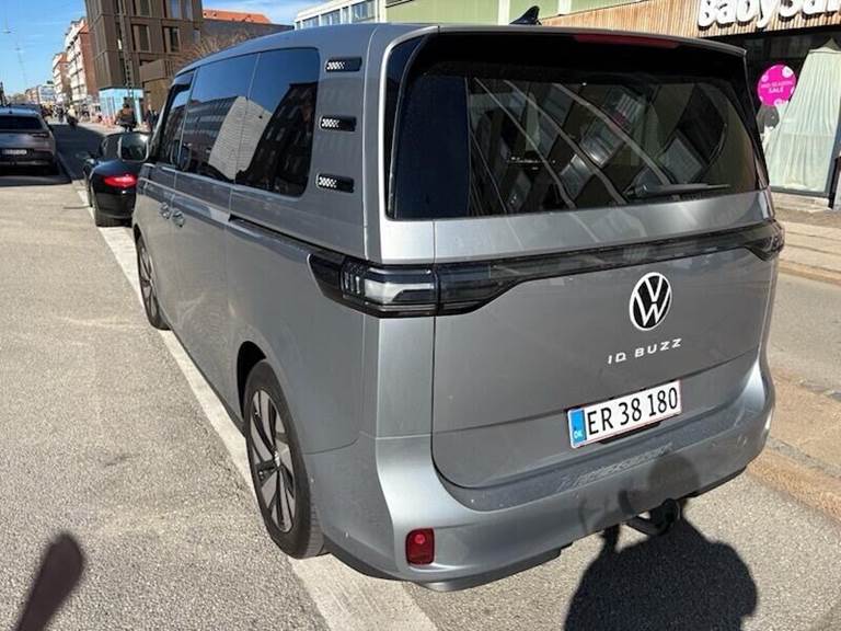 VW ID.Buzz 77 Pro SWB