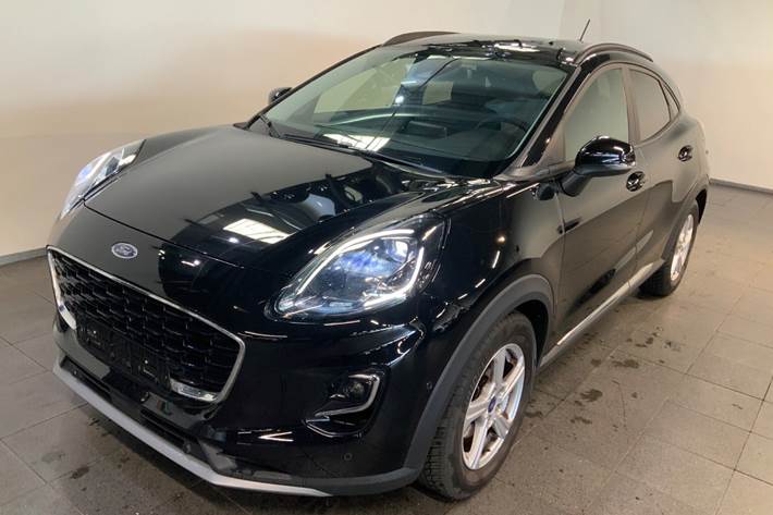 Sort Ford Puma fra 2020 set udefra
