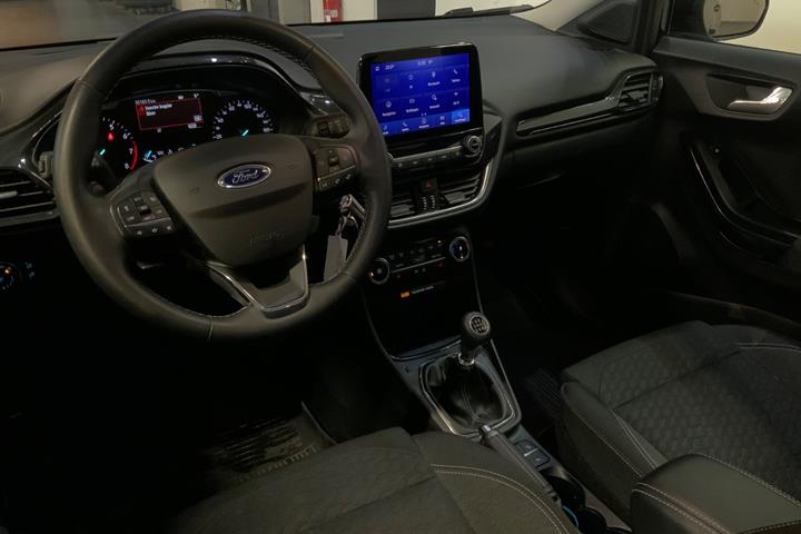 Sort Ford Puma fra 2020