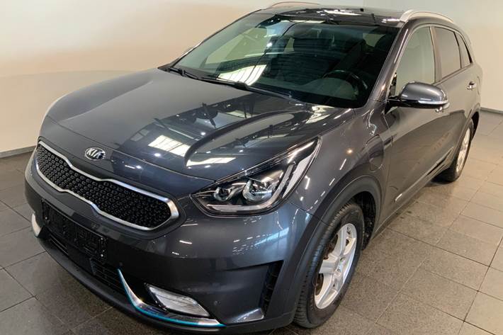Grå Kia Niro fra 2019