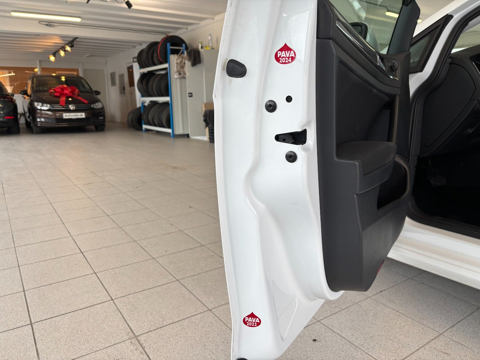Hvid VW Golf VII fra 2016