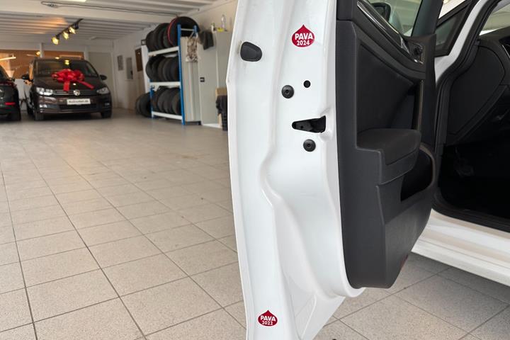 Hvid VW Golf VII fra 2016