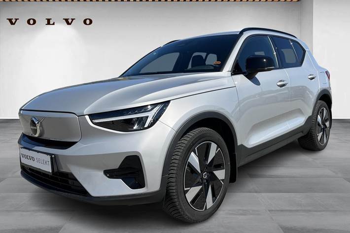 Sølv Volvo XC40 fra 2024