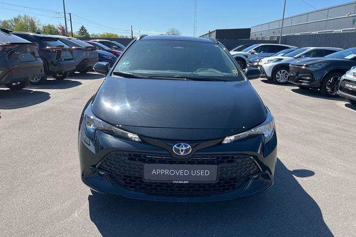 Sort Toyota Corolla fra 2024