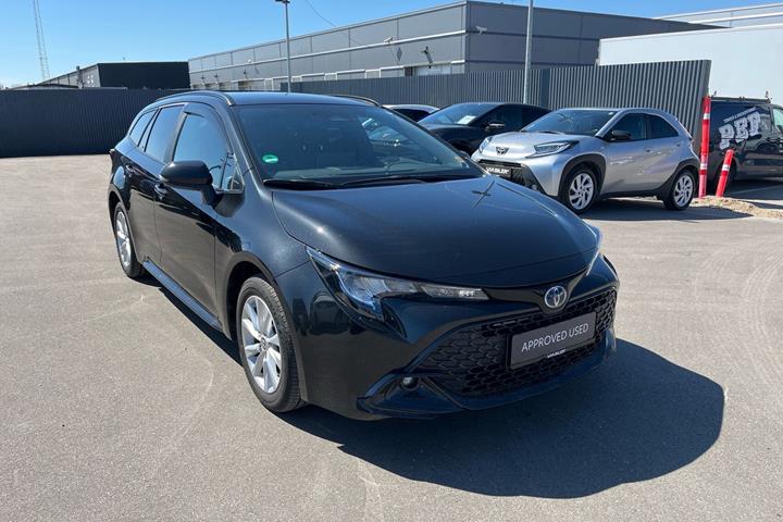 Sort Toyota Corolla fra 2024