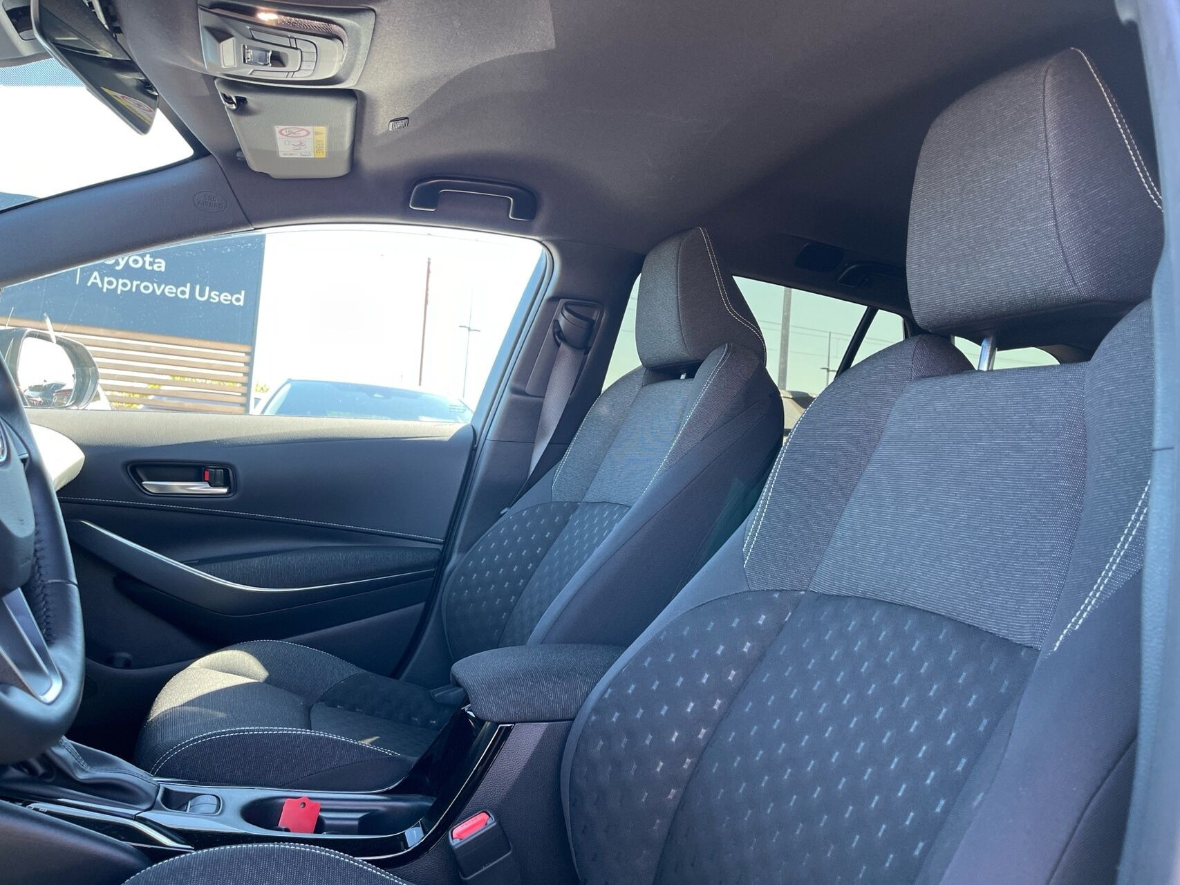 Sort Toyota Corolla fra 2024