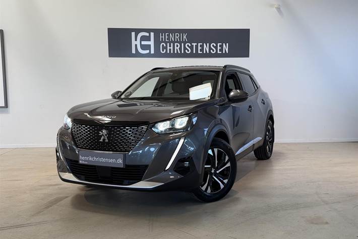 Grå Peugeot 2008 fra 2021