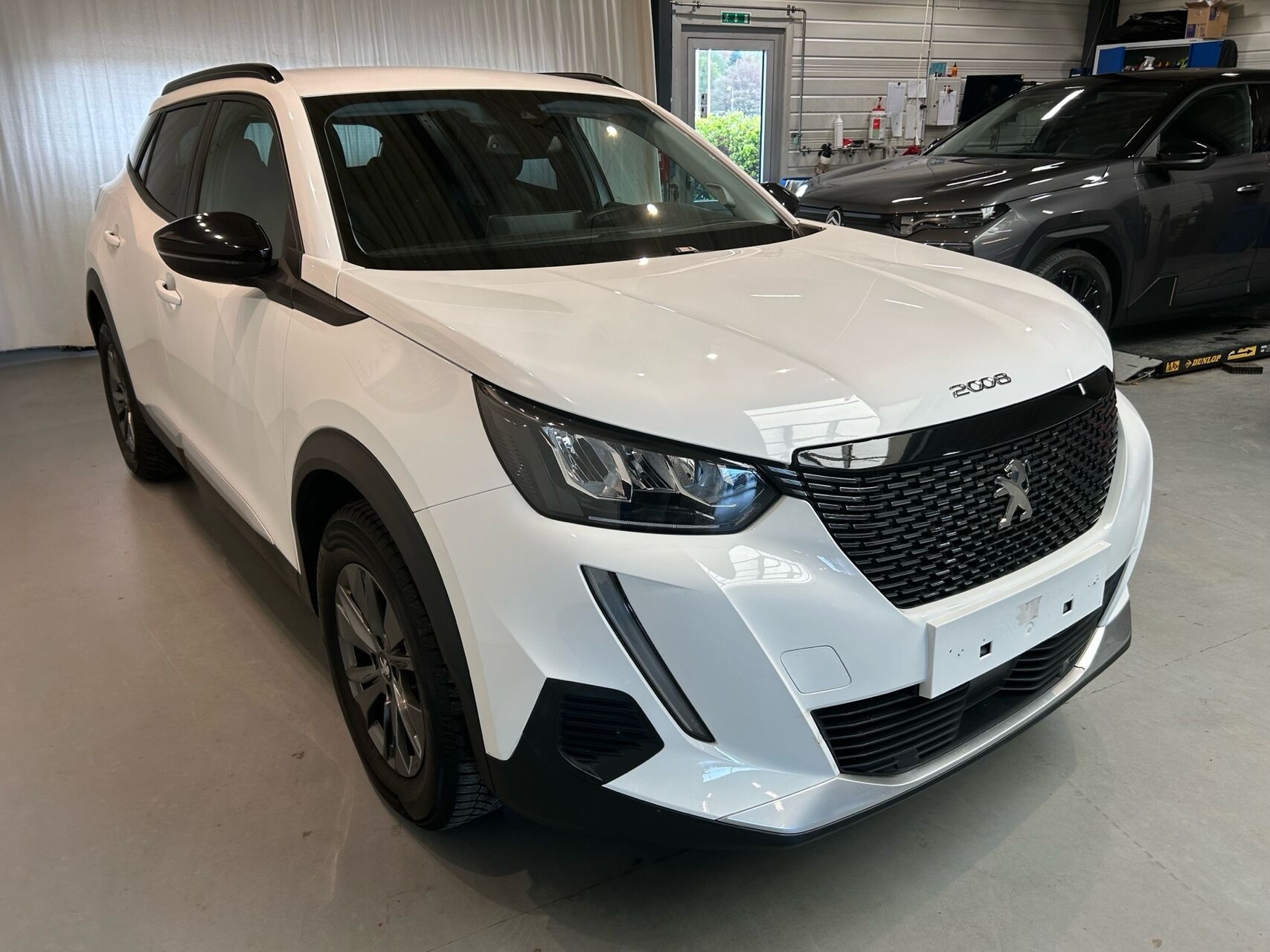 Hvid Peugeot 2008 fra 2022