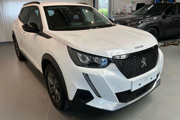 Hvid Peugeot 2008 fra 2022