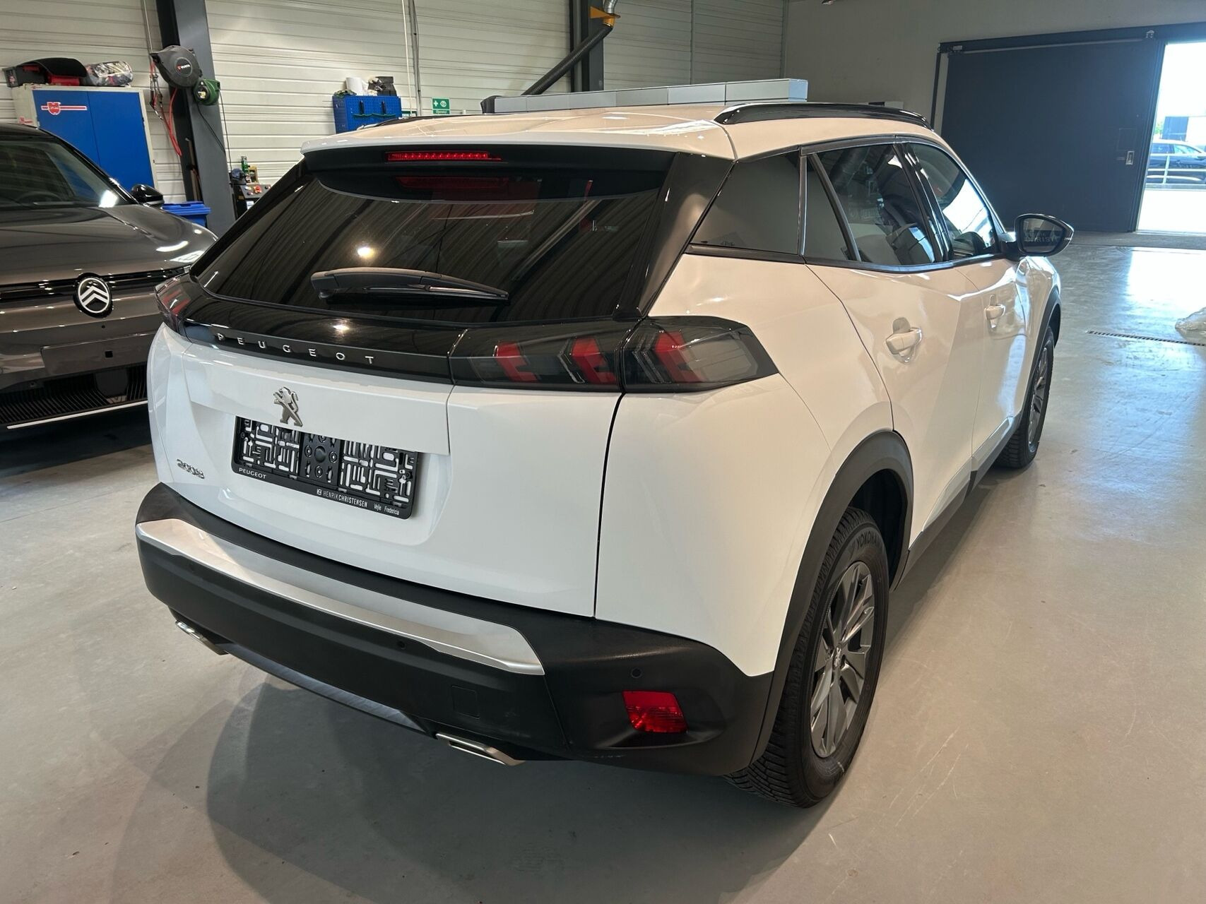 Hvid Peugeot 2008 fra 2022