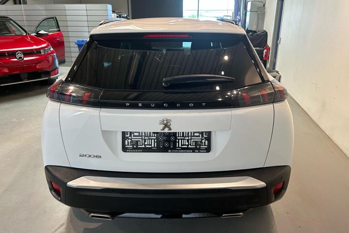 Hvid Peugeot 2008 fra 2022