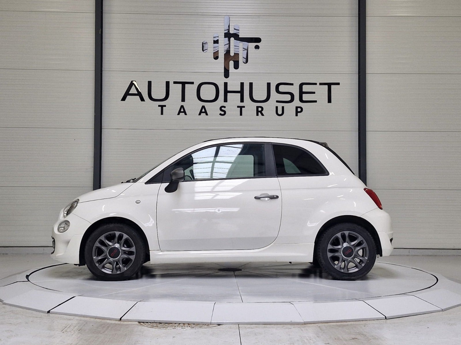 Hvid Fiat 500C fra 2017