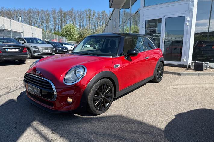 Rød Mini Cooper fra 2016